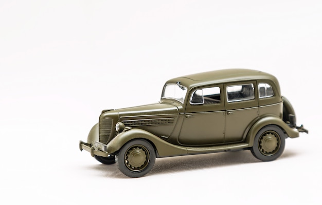 Um modelo em miniatura de um carro russo