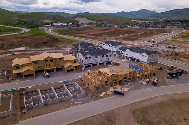 Foto um novo conjunto habitacional está sendo construído no local de um novo conjunto habitacional.