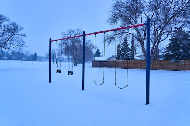 Um parque coberto de neve