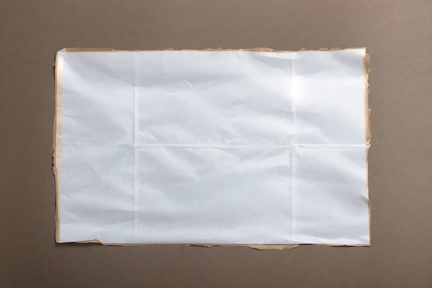 Um pedaço de papel que diz 'papel branco' nele