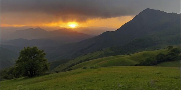 Um pôr-do-sol incrível na montanha