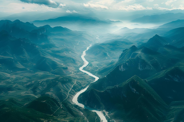 Um rio majestoso fluindo através de um vale montanhoso