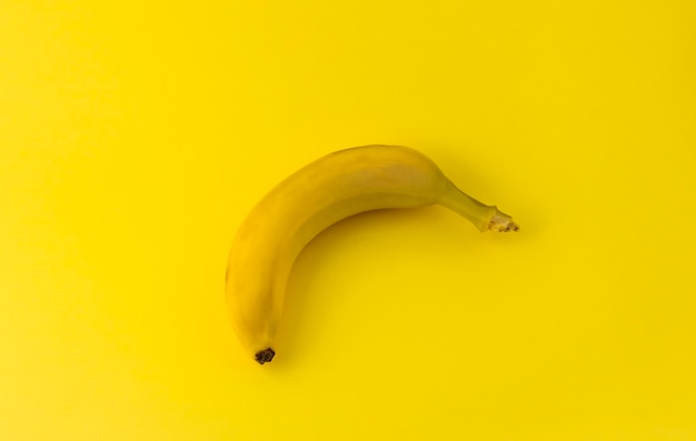 Uma banana amarela