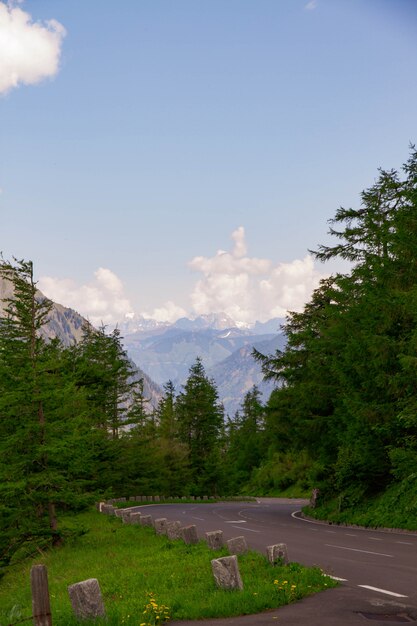 Uma bela paisagem das montanhas