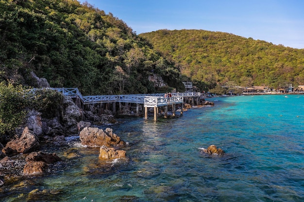 Uma bela vista da ilha de Koh Larn na Tailândia