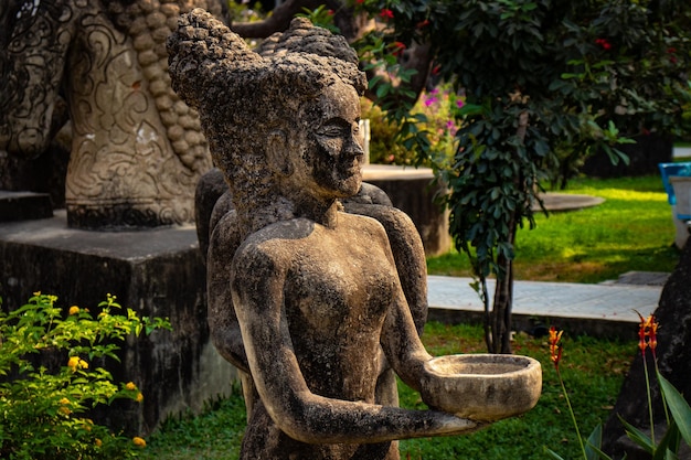 Uma bela vista do Buddha Park localizado em Vientiane Laos