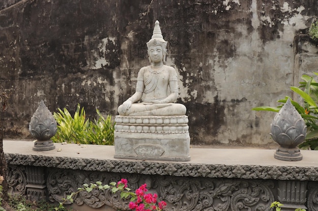 Uma bela vista do buddha park localizado em vientiane laos