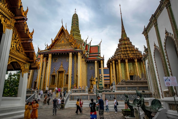 Uma bela vista do Grande Palácio do Templo Wat Phra Kaew em Bangkok Tailândia