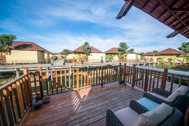 Uma bela vista do hotel resort em Inle Lake Myanmar