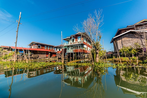 Uma bela vista do lago inle localizado em mianmar