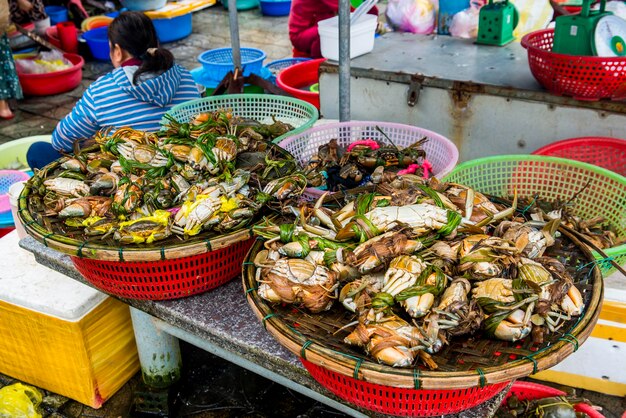 Uma bela vista do mercado em Hoi An Vietnam