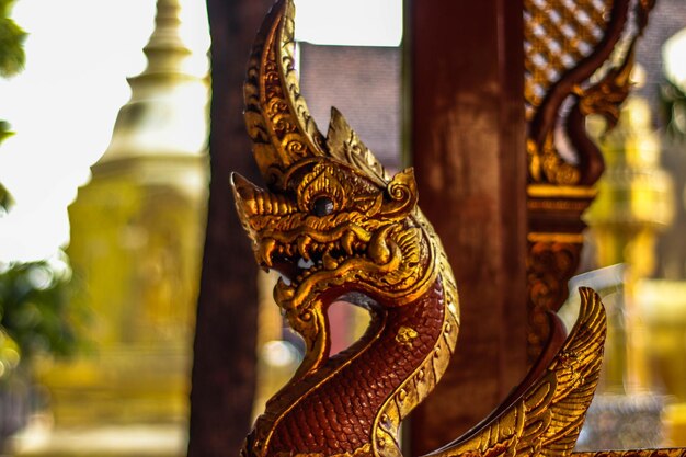 Uma bela vista do templo budista localizado em Chiang Mai Tailândia