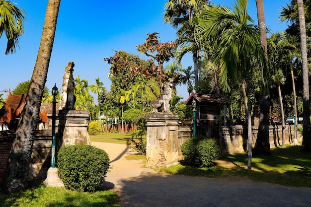 Uma bela vista do templo budista localizado em Chiang Mai Tailândia