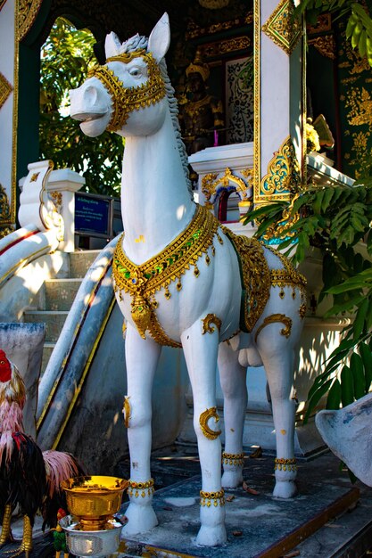 Uma bela vista do templo budista localizado em Chiang Rai Tailândia