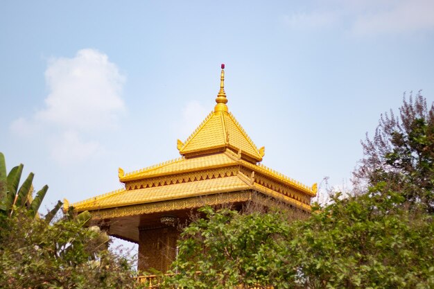 Uma bela vista do templo budista localizado em Siem Reap Camboja