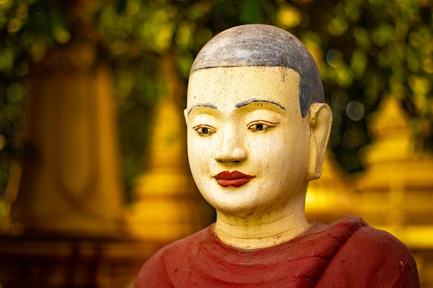 Uma bela vista do templo budista localizado em Siem Reap Camboja