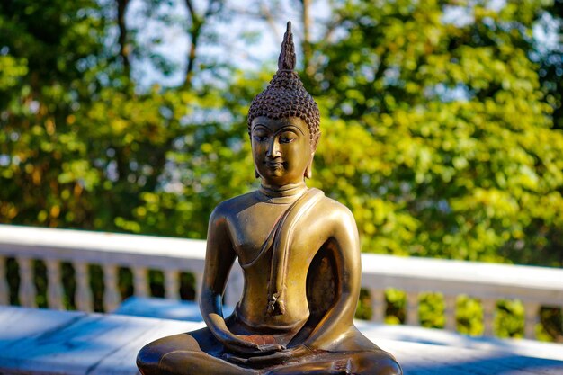 Uma bela vista do templo budista Wat Doi Suthep localizado em Chiang Mai Tailândia