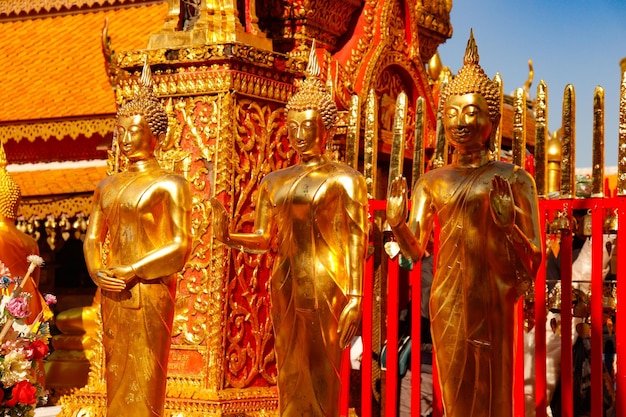 Uma bela vista do templo budista Wat Doi Suthep localizado em Chiang Mai Tailândia