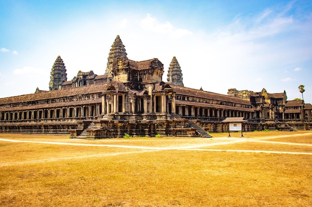 Uma bela vista do Templo de Angkor Wat localizado em Siem Reap Camboja