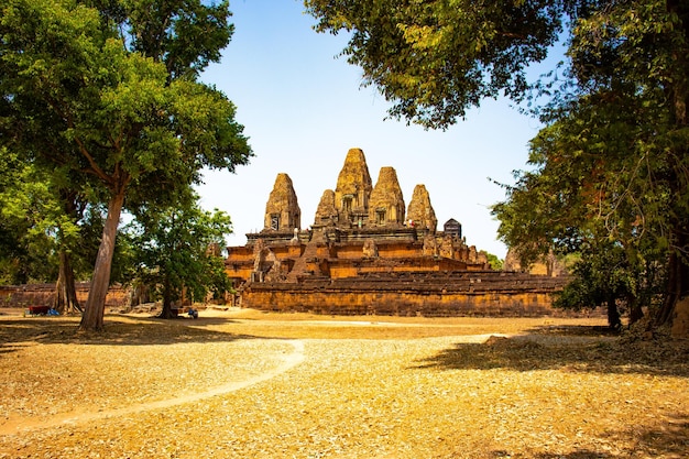 Uma bela vista do Templo de Angkor Wat localizado em Siem Reap Camboja