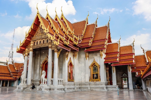 Uma bela vista do Templo de Mármore localizado em Bangkok Tailândia