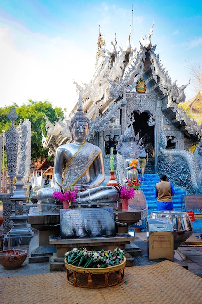 Uma bela vista do templo de prata localizado em Chiang Mai Tailândia