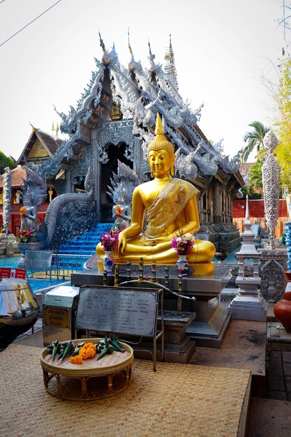 Uma bela vista do templo de prata localizado em Chiang Mai Tailândia