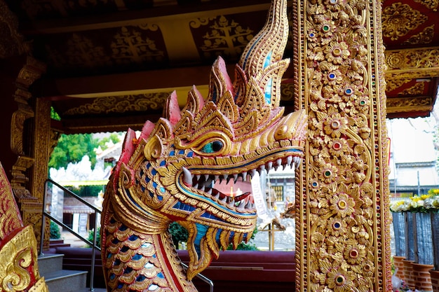 Uma bela vista do templo de prata localizado em Chiang Mai Tailândia