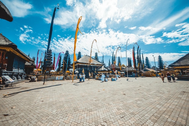 Uma bela vista do templo Ulun Danu Beratan localizado em Bali Indonésia