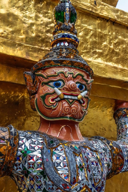 Uma bela vista do templo wat phra kaew o grande palácio localizado em bangkok tailândia