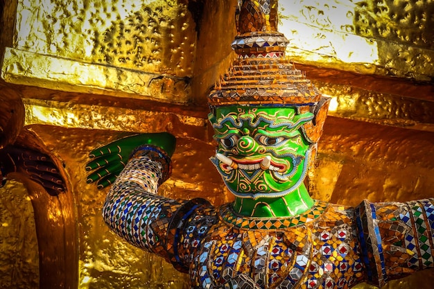 Uma bela vista do Templo Wat Phra Kaew O Grande Palácio localizado em Bangkok Tailândia