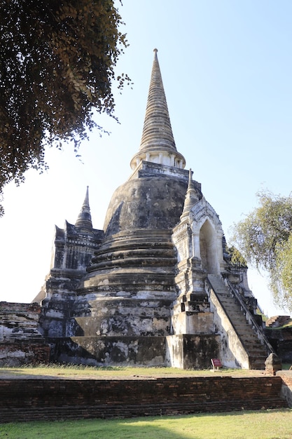 Uma bela vista do templo Wat Si Sanphet localizado em Ayutthaya Tailândia