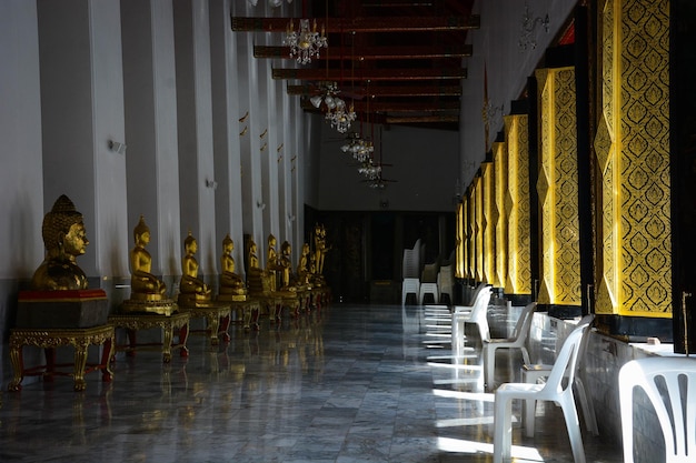 Uma bela vista do Templo Wat Songkran localizado em Bangkok Tailândia