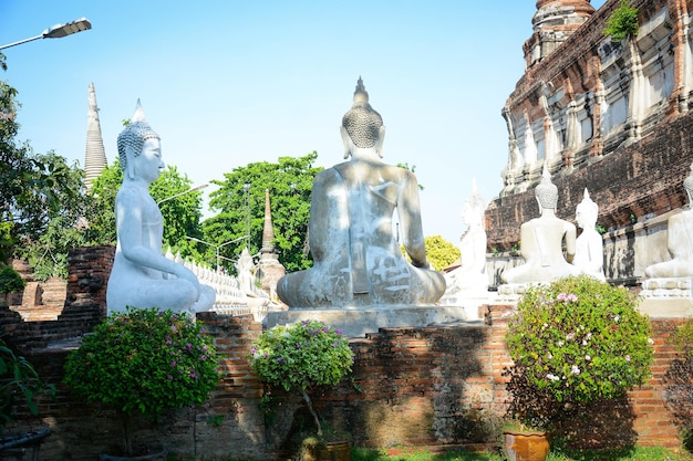 Uma bela vista do templo Wat Yai Chai Mongkhol localizado em Ayutthaya Tailândia