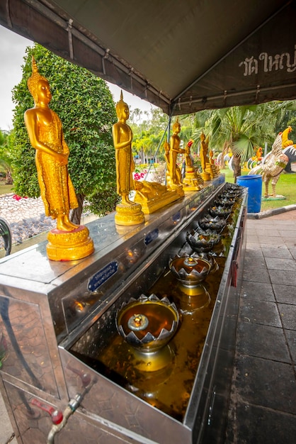 Uma bela vista do templo Wat Yai Chai Mongkhon localizado em Ayutthaya Tailândia