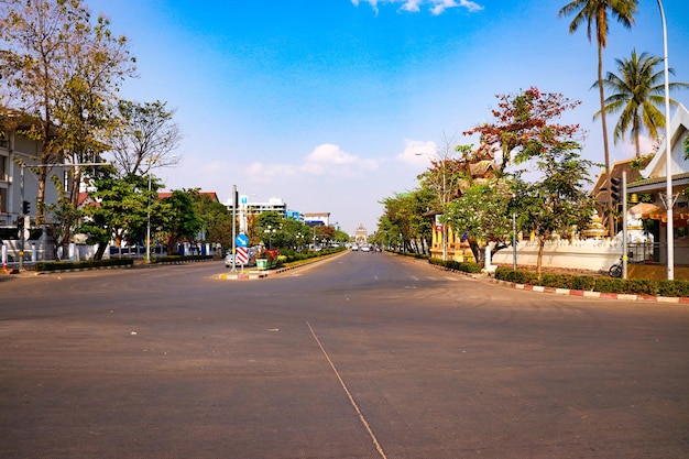 Uma bela vista panorâmica da cidade de Vientiane no Laos