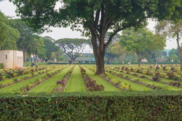 Uma bela vista panorâmica de Kanchanaburi na Tailândia