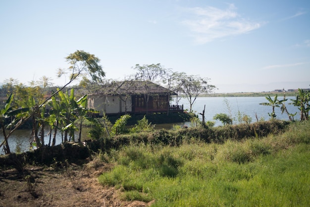 Uma bela vista panorâmica do Lago Inle em Mianmar