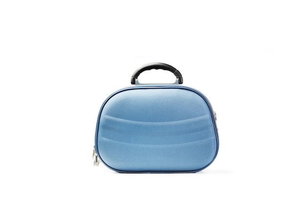 Uma bolsa de mulher azul em um fundo branco com espaço de cópia