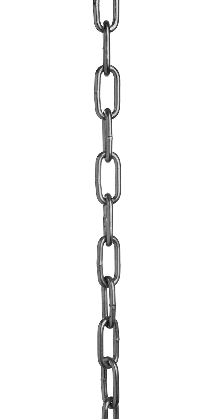 Foto uma cadeia de metal comum isolada em branco