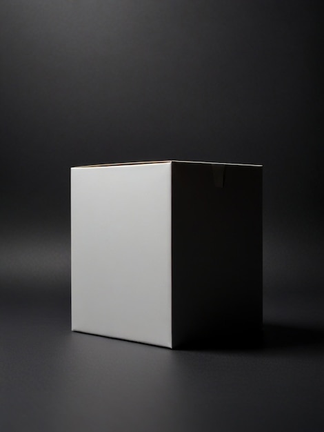 uma caixa branca com um rótulo que diz a palavra nele