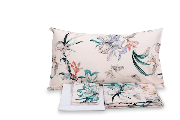 Uma cama com estampa floral