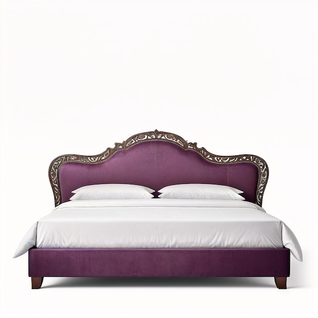 uma cama com um revestimento roxo e uma cobertura de cama branca