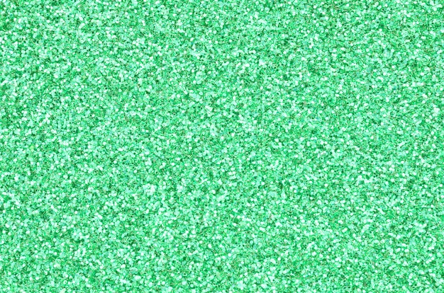 Uma enorme quantidade de lantejoulas decorativas verdes.