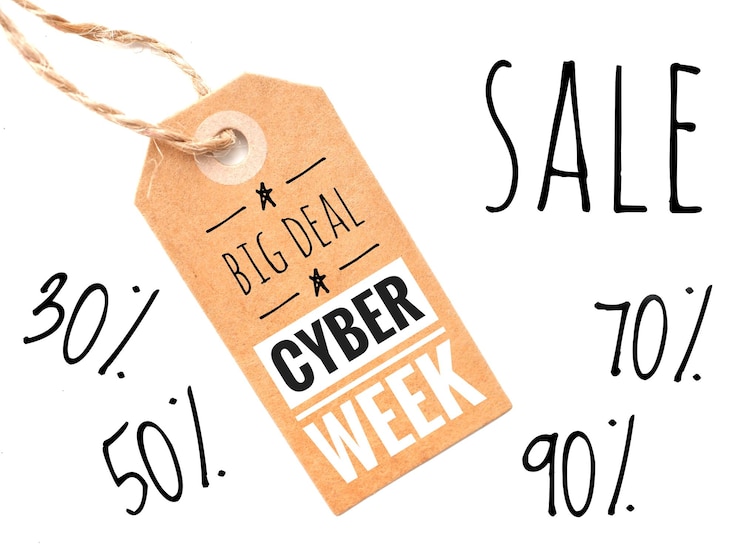 Foto uma etiqueta de venda marrom em fundo branco com as palavras semana cibernética grandes ofertas mostrando descontos