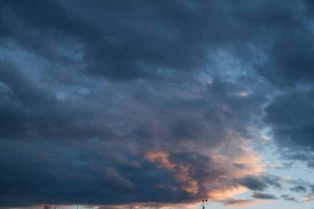 Uma foto de um céu nublado Fundo do céu nuvens naturais