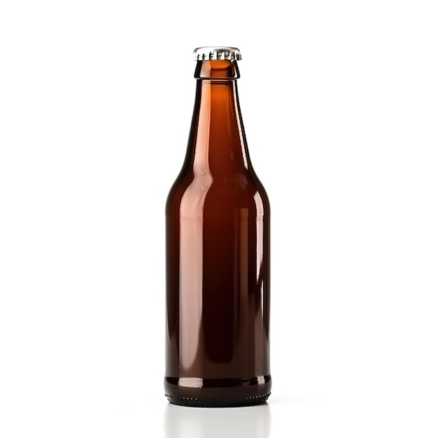 Uma garrafa marrom de cerveja com uma tampa prateada no topo.