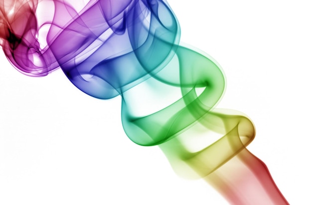 uma imagem de fumaça colorida com a palavra arco-íris