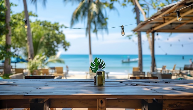 Foto uma mesa com um objeto verde e uma palmeira na praia