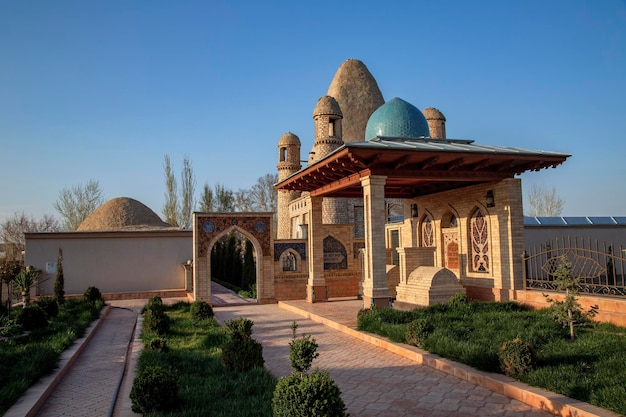 Uma mesquita colorida em kokand